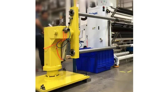 带摩擦轴的HCH2-650高速分切机